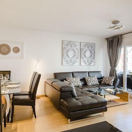 Picasso Daisy Apartment ฟูเอนฮิโรลา ภายนอก รูปภาพ