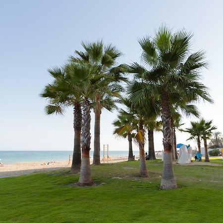 Picasso Daisy Apartment ฟูเอนฮิโรลา ภายนอก รูปภาพ