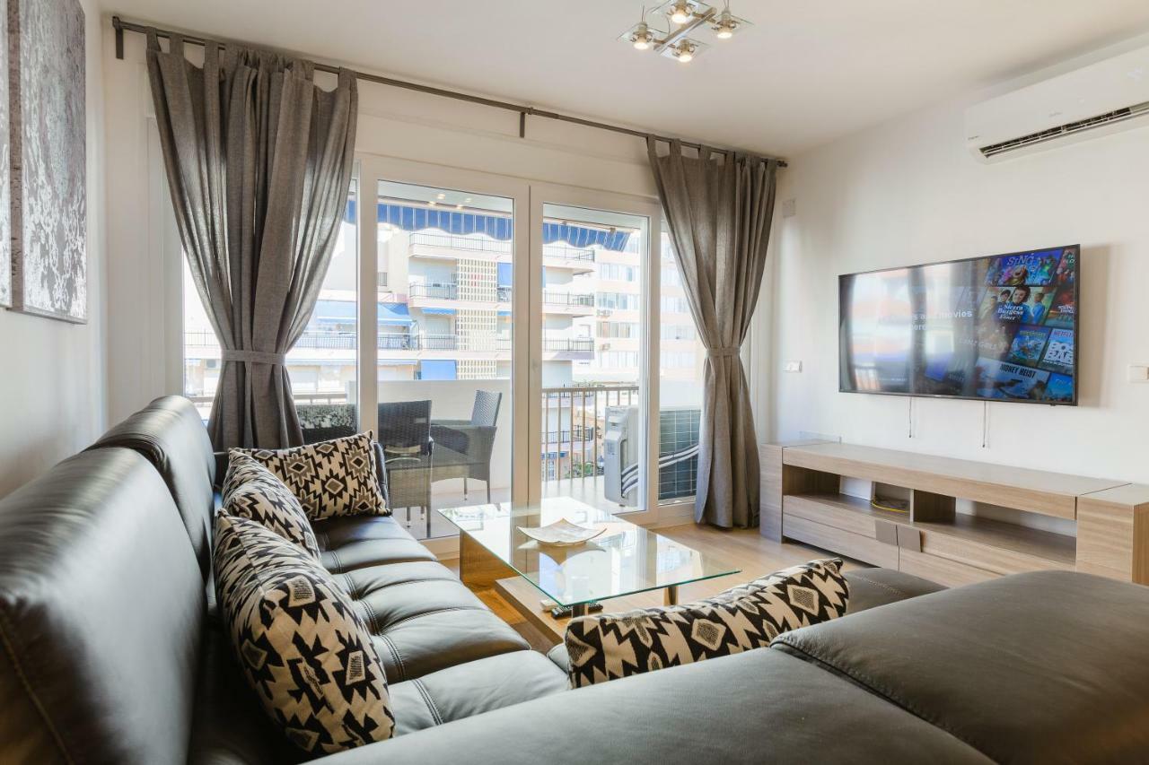 Picasso Daisy Apartment ฟูเอนฮิโรลา ภายนอก รูปภาพ
