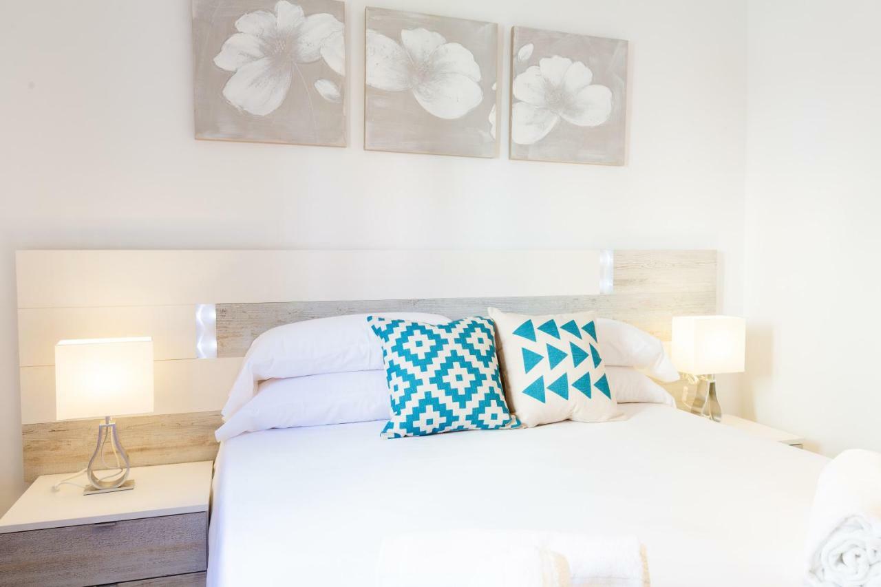 Picasso Daisy Apartment ฟูเอนฮิโรลา ภายนอก รูปภาพ